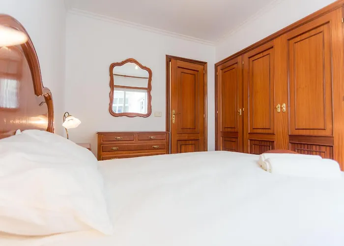 Disfruta De Melide En Este Amplio Apartamento